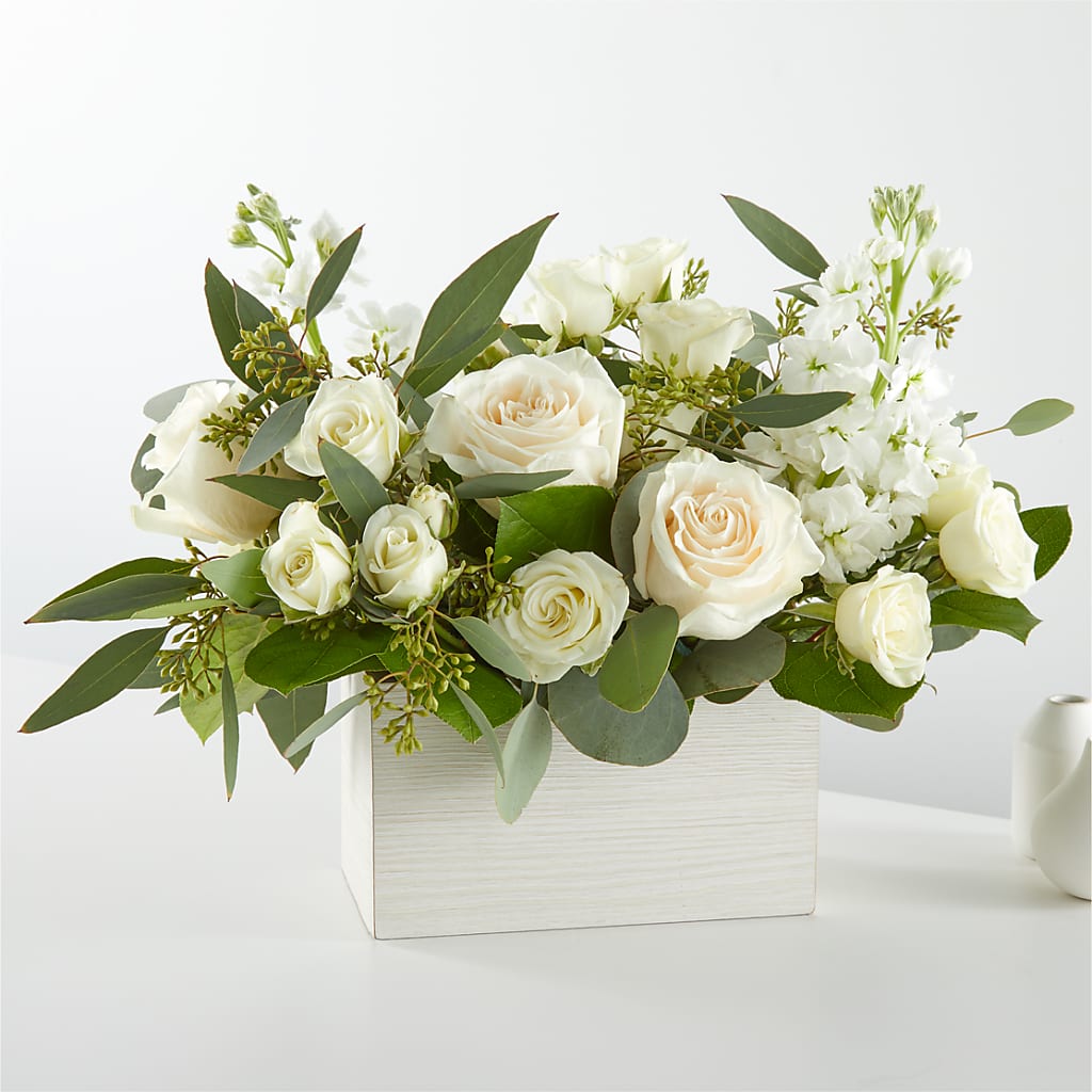 Fresh Linen Box Bouquet – Roots Of Love, Spotswood NJ