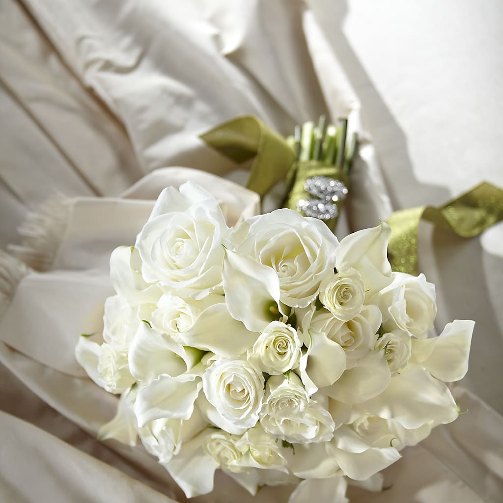 Serene Highness Bouquet – Roots Of Love, Spotswood NJ