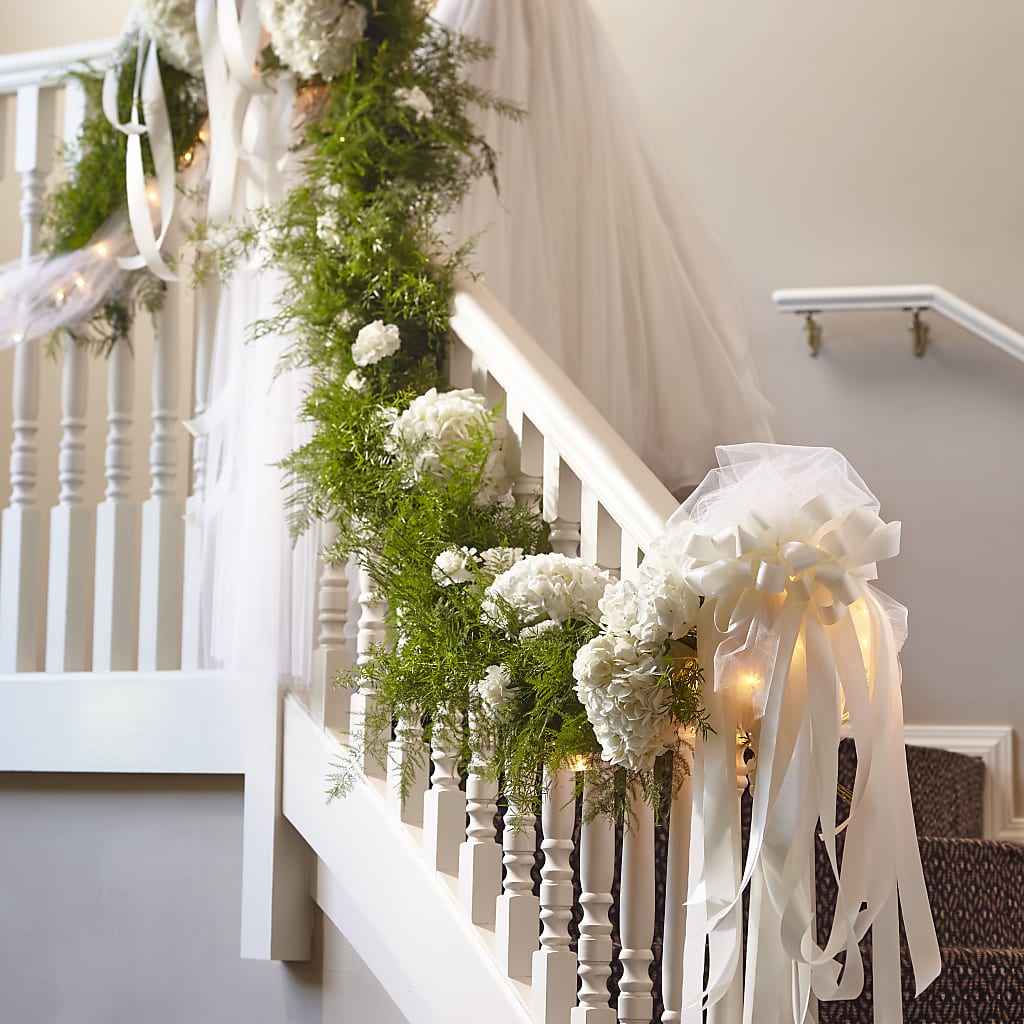 Champagne Dreams Garland – Roots Of Love, Spotswood NJ