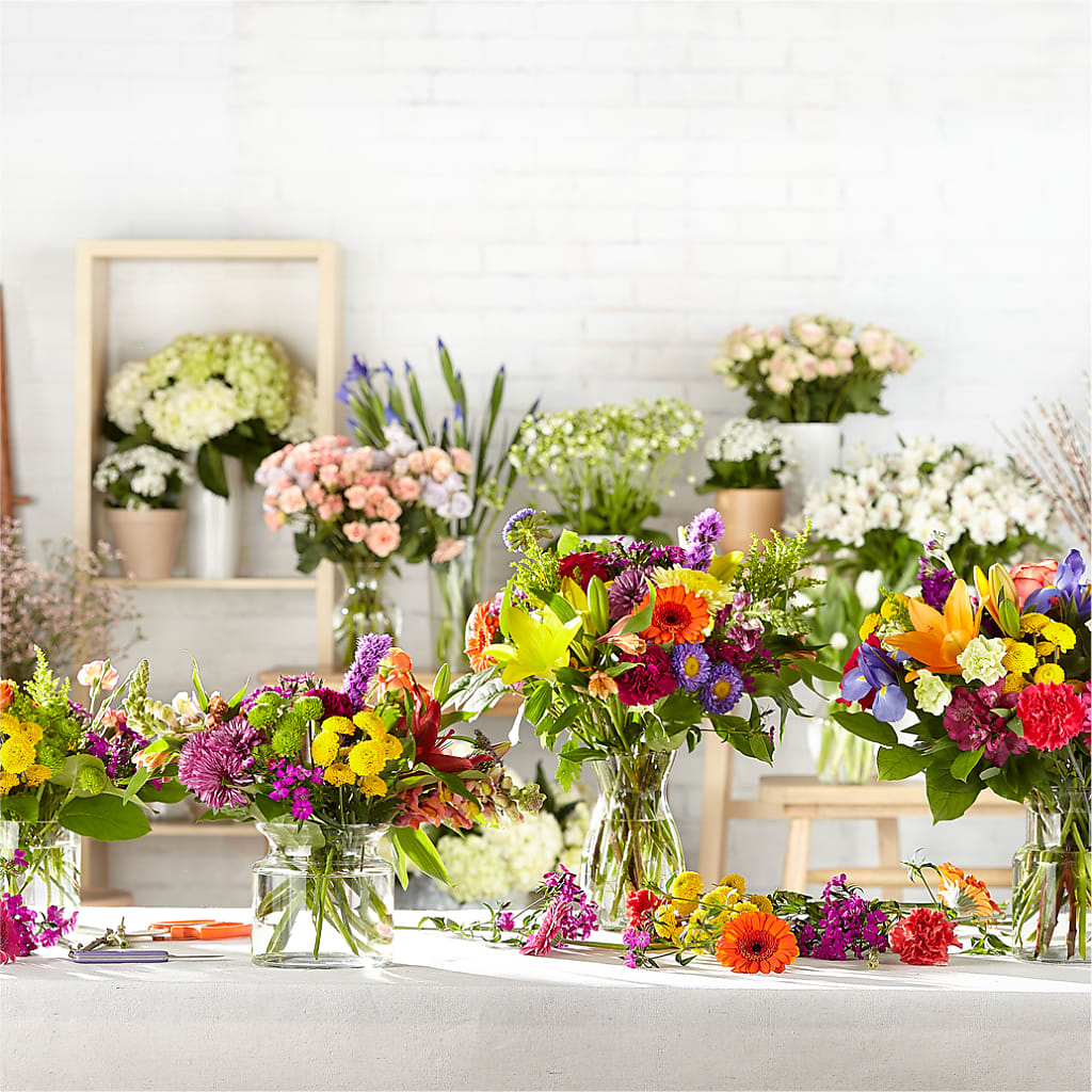 Bold & Bright – A Florist Original –  Roots Of Love, Spotswood NJ
