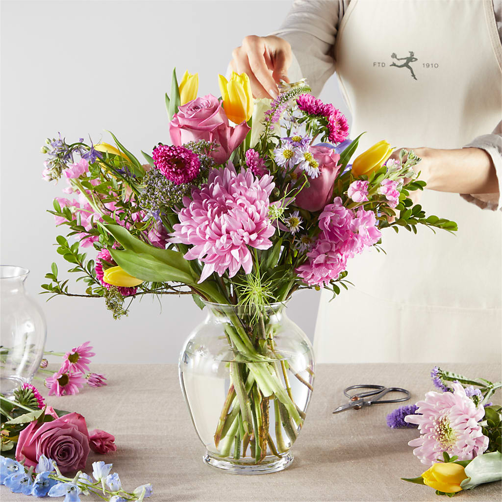 Pastel Tradition - A Florist Original –  Roots Of Love, Spotswood NJ