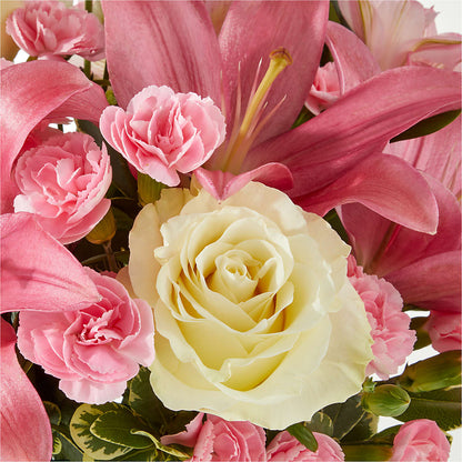 Piece of Cake Bouquet –  Roots Of Love, Spotswood NJ